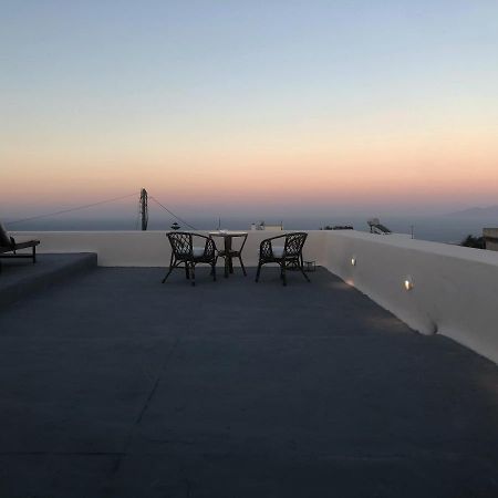 Amaryllis Suites Santorini Fira  Exterior foto