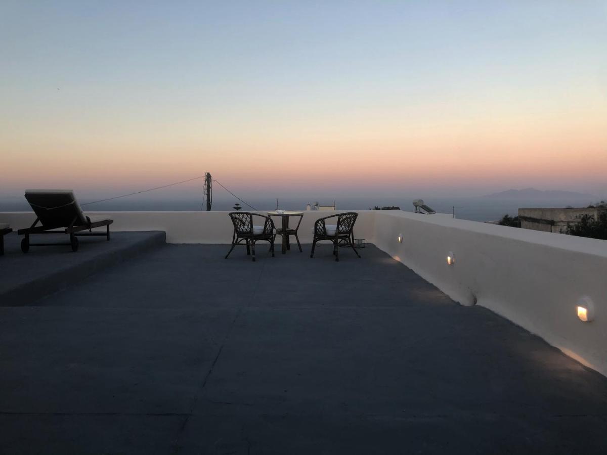 Amaryllis Suites Santorini Fira  Exterior foto